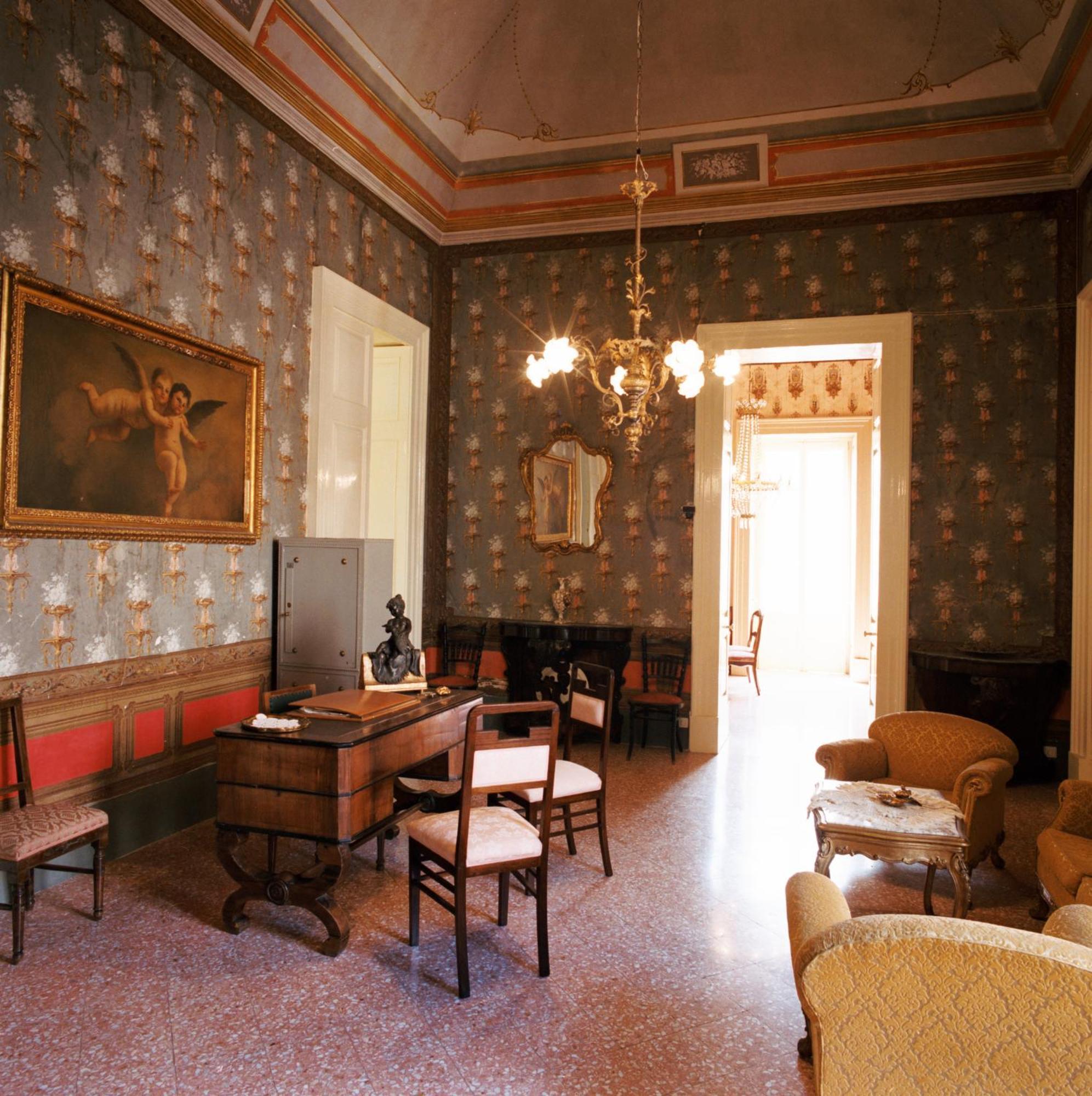 Palazzo Leuzzi B&B Галатоне Екстериор снимка